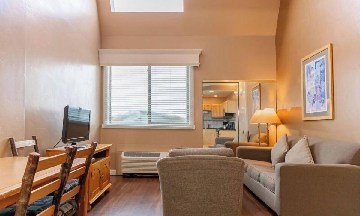 Steamboat Springs Hotel | 2 Alpine Loft w/Pool & Hot Tub Near Steamboat Ski Area Trails