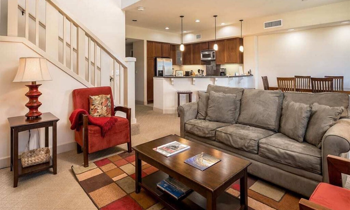 Waikoloa Condo | 2 Level Ease w/Lanais, Chic Kitchen, Laundry, AC, TVs, WiFi–Hali’i Kai Waikoloa 18F