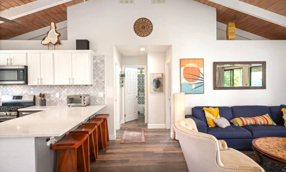 Kailua-Kona House | 3 Min Downtown, 5 Min Beach, Balcony Ocean View, HI9