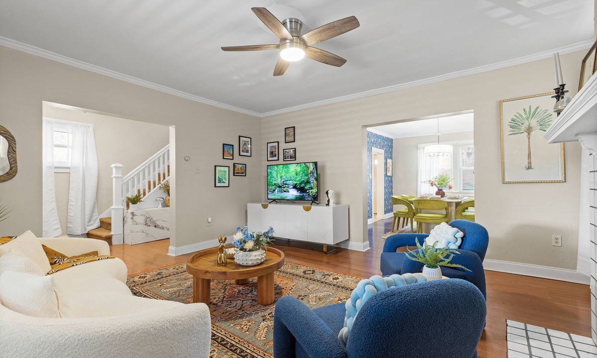 Lincoln-Lemington-Belmar House | 5bd Chic Barn: Games - Contemporary - Central