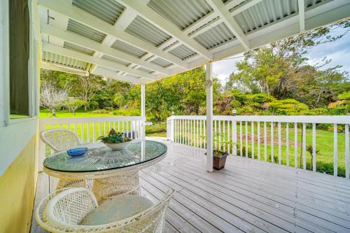 Volcano House | 7 Mi to Volcanoes NP: Serene Cottage w/Deck!