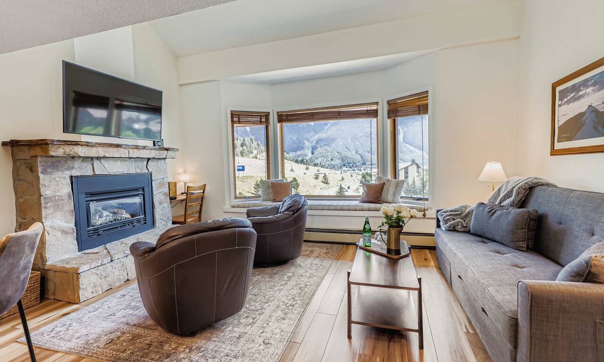 Copper Mountain Village Condo | Amazing Views! Walk to Copper's Center Village