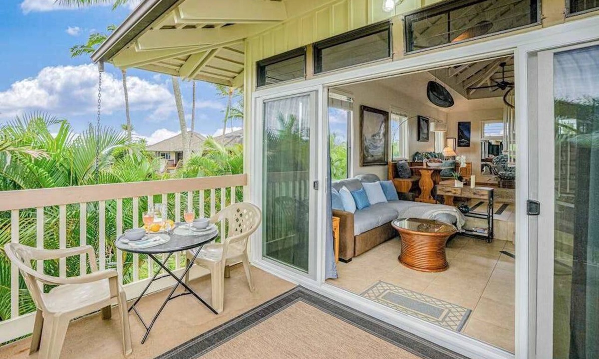Princeville Condo | August Sale - Princeville Corner Studio with Fast WiFi, Mountain Views & Pool