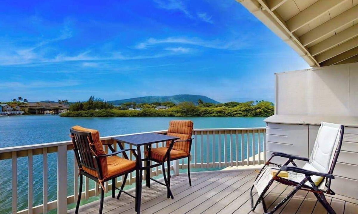 Portlock Condo | August Special! Waterfront Hawaii Kai Gem with Crater Views & Pool by the Beach
