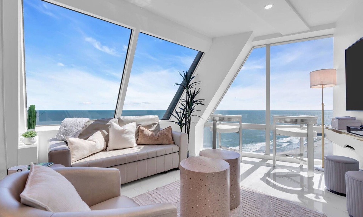 Atlantic City Condo | Beachfront Penthouse Boardwalk & Ocean Views