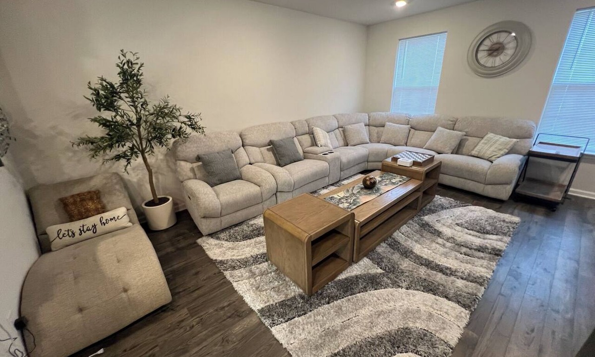 Fogelsville House | Beautiful Townhouse 4 bedroom 3 bathroom in Fogelsville PA