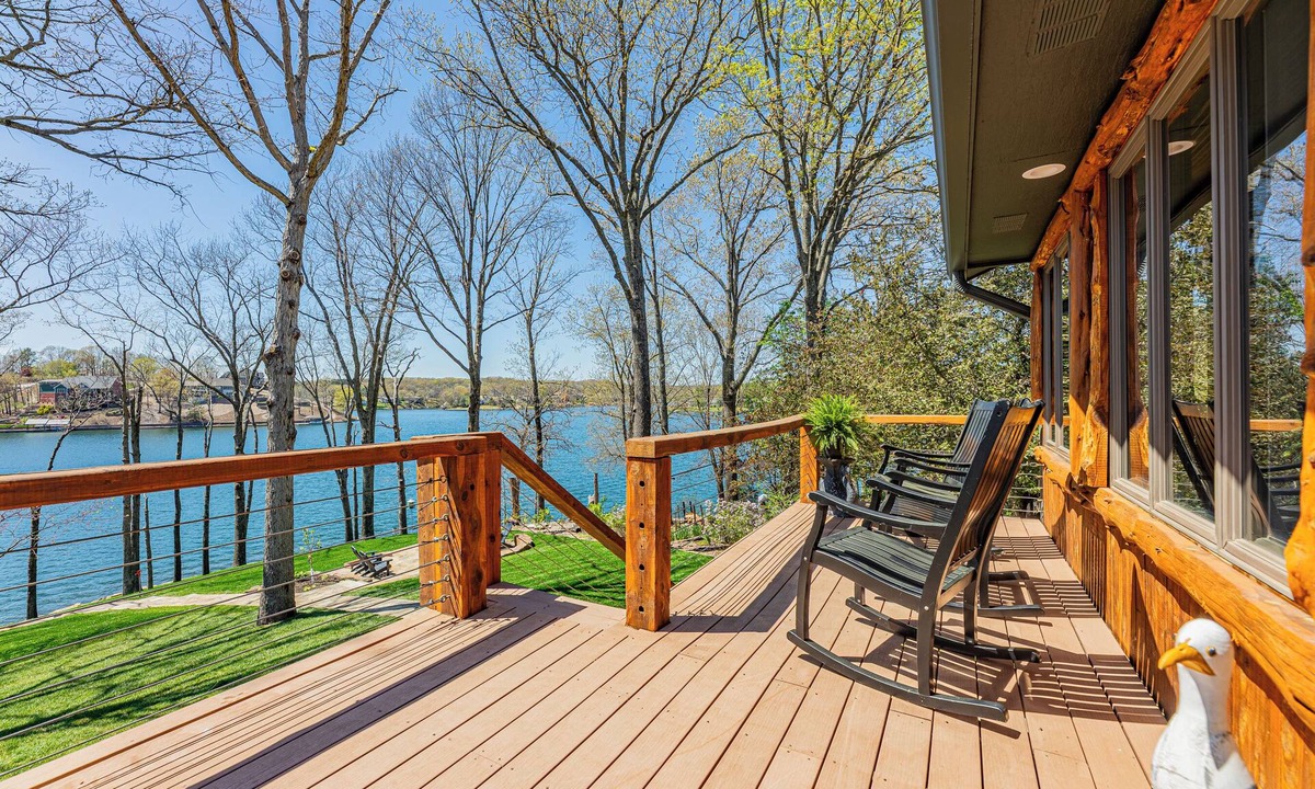Bella Vista House | Black Bear Lodge - Luxury lakefront, sleeps 15