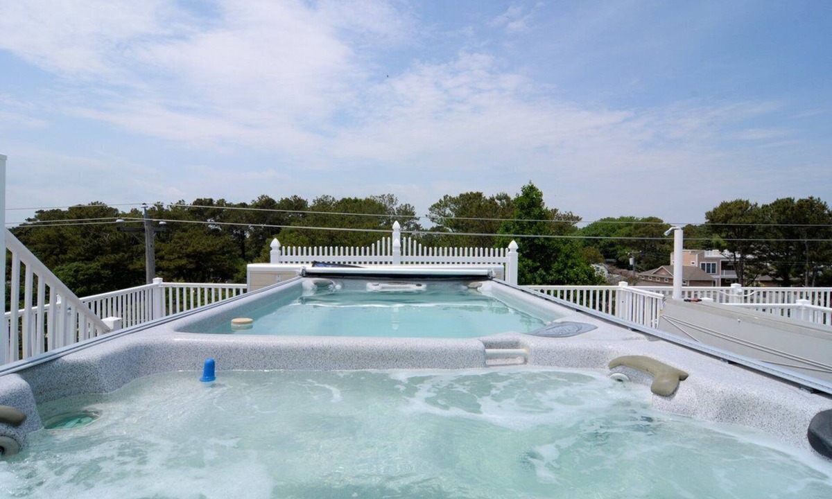 Rehoboth by the Sea House | BOOK FOR 2027 & FALL & WINTER 2026! ROOFTOP POOL & HOT TUB OPEN ALL YEAR!