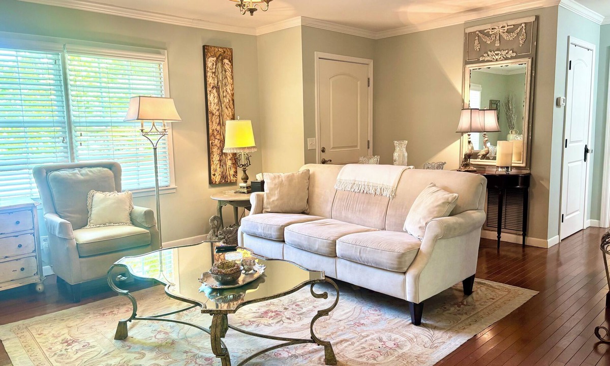 Cullman Apartment | Charming 2-bedroom apartment close to downtown Cullman