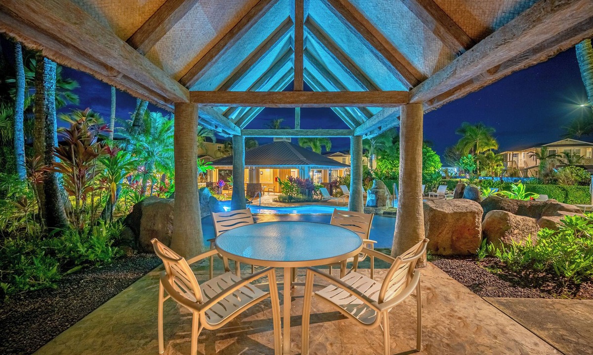 Princeville Condo | Charming 2BD + Den Retreat in Princeville – Near Hanalei Beach