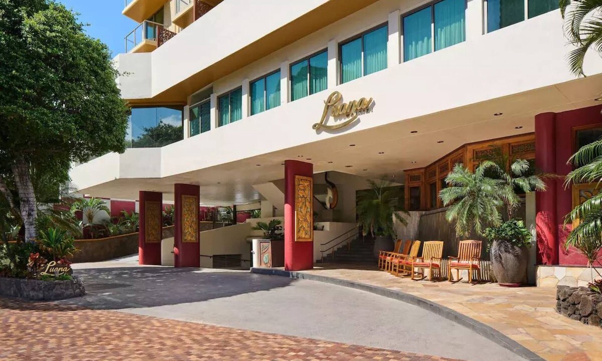 Waikiki Apartment | Charming Waikiki Studio With Partial Ocean View in Boutique Hotel