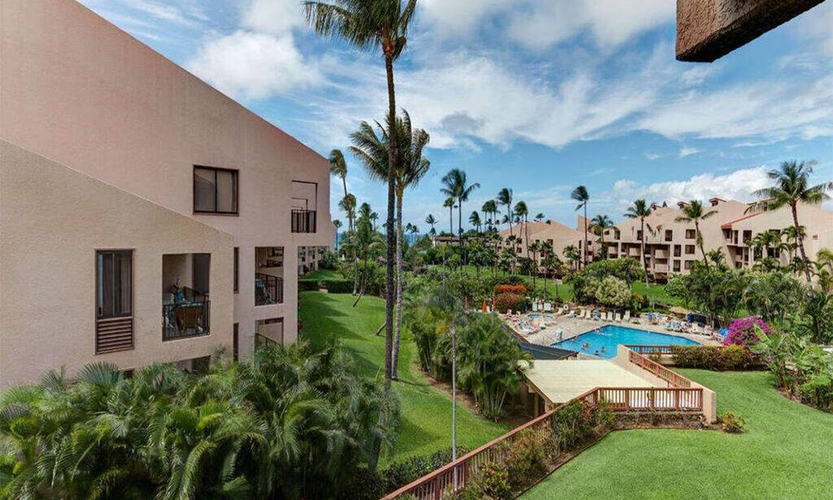 Kihei Condo | Chic Upgrades+Great View! Modern Kitchen, WiFi, Washer/Dryer–Kamaole Sands 5302