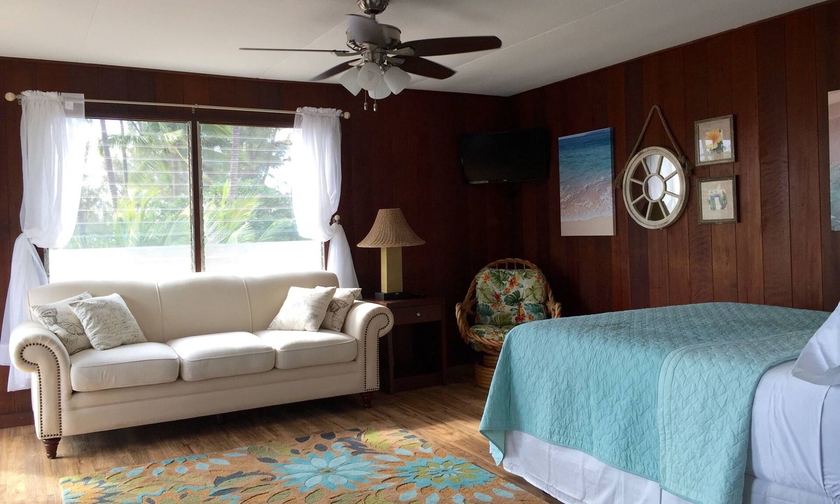 Kihei Apartment | Classic Beachfront Studio Apartment Right On Charley Young Beach
