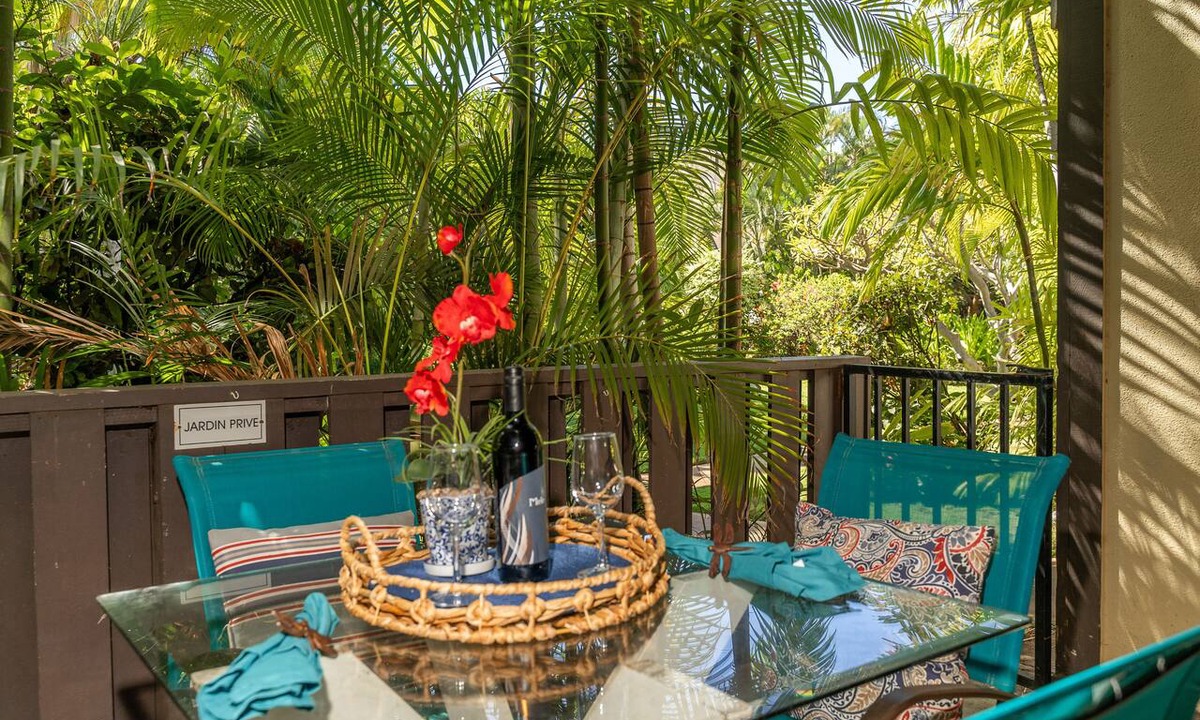 Kihei Condo | Comfort of home, ground floor with in unit laundry