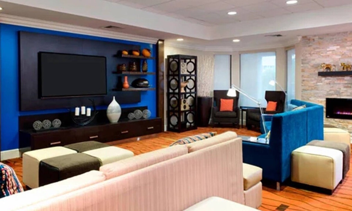 North Myrtle Beach Hotel | Comfortable Coastal Stay Near Barefoot Landing | 3 Rooms with Indoor Pool