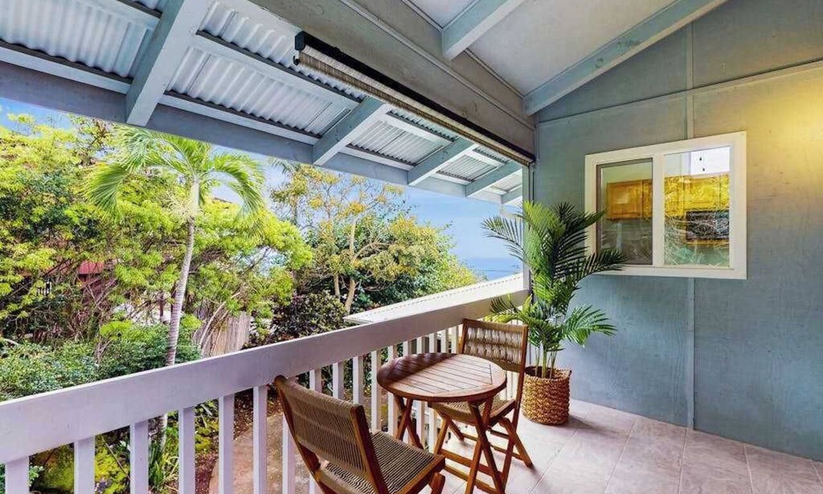 Kailua-Kona Apartment | Cozy Kona Ohana Studio with Lanai, Ocean Views, Gazebo & Firepit