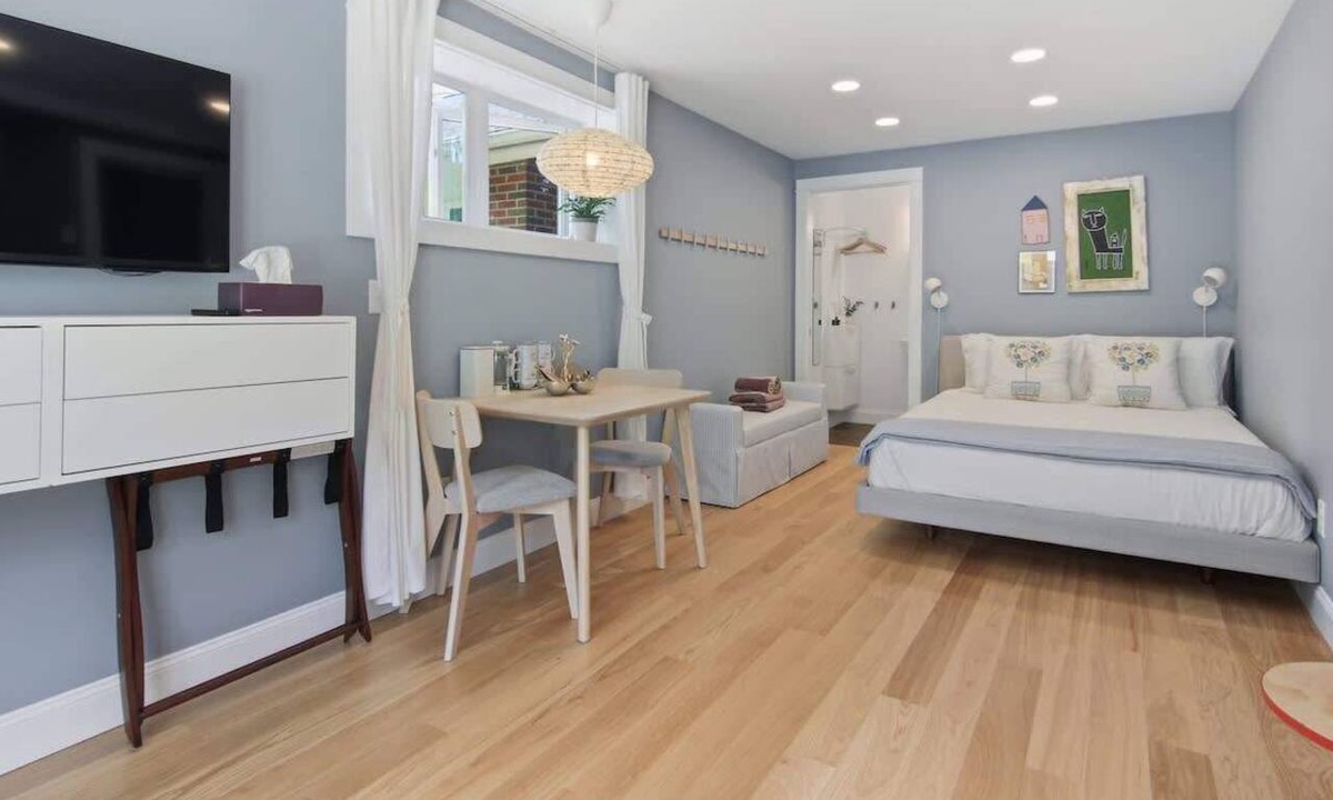 South Hill House | Cozy Private Studio | Near Cornell & Downtown