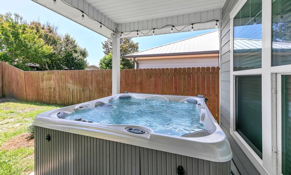 Laguna Beach Estates House | Cruise to the Beach! Golf Cart, Hot Tub, Pets OK
