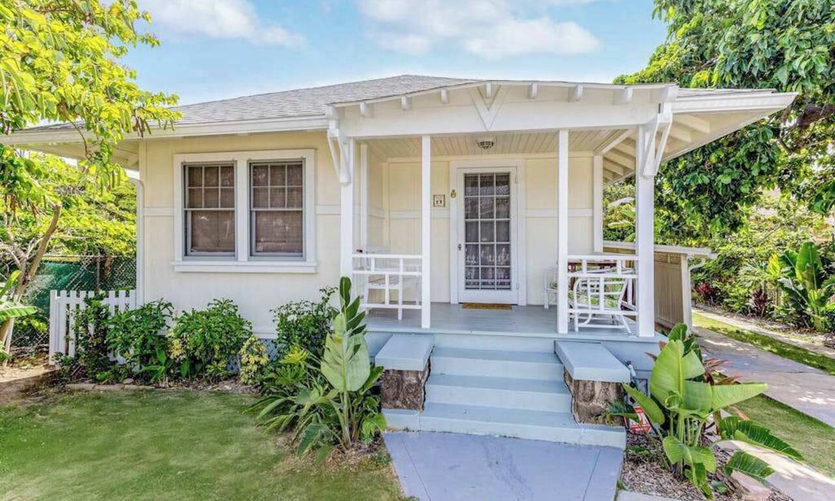 Diamond Head - Kapahulu - St. Louis House | Diamond Head Views, Steps to Waikiki Beach