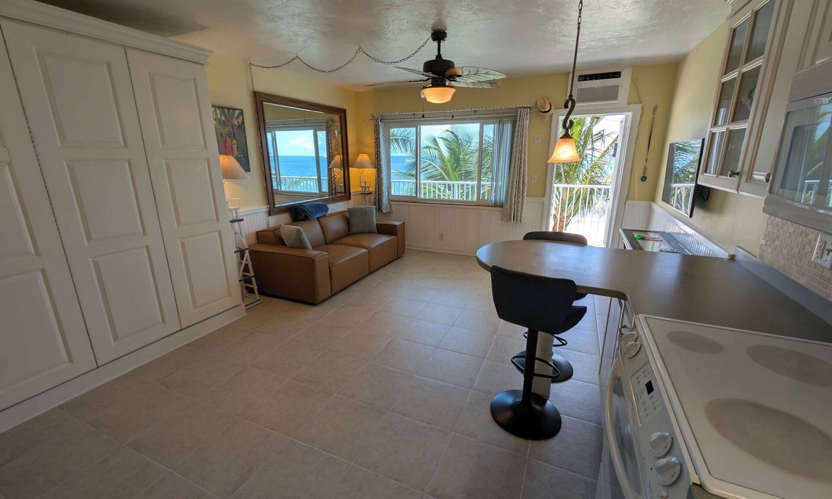 Lauderdale-by-the-Sea Condo | Direct Oceanfront Escape with Spectacular Views!