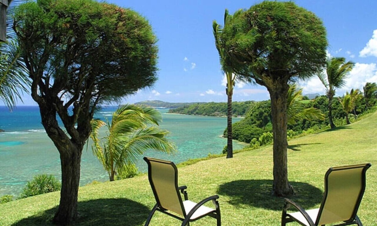 Princeville House | E2: 1 bedroom, 1st floor, oceanfront