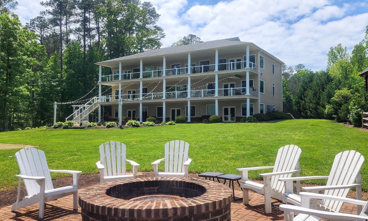 Timber Creek House | 🌅 Endless Summer- Movie Theater, Hot Tub and Game Rooms 🌅