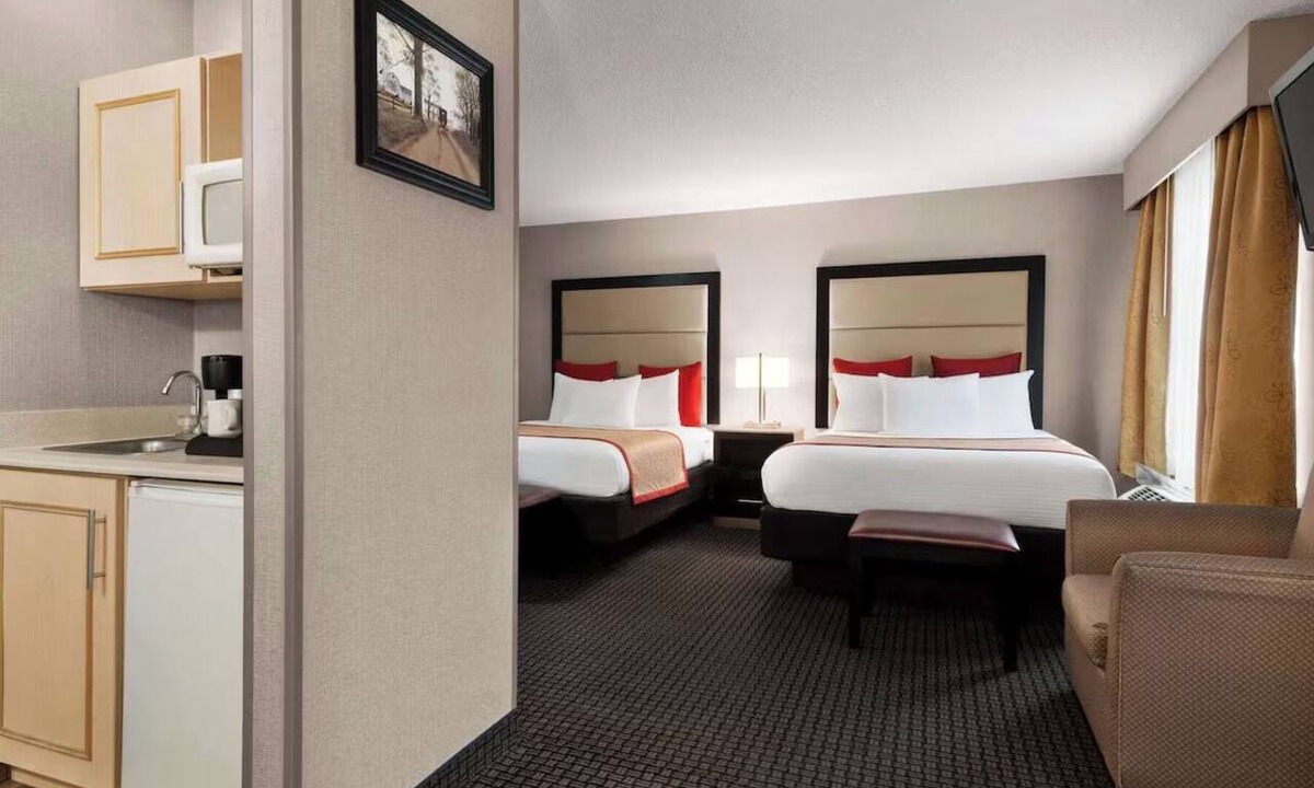 Witmer Hotel | Family-Friendly Suite Near Tanger Outlets – Just 1 Mile Away