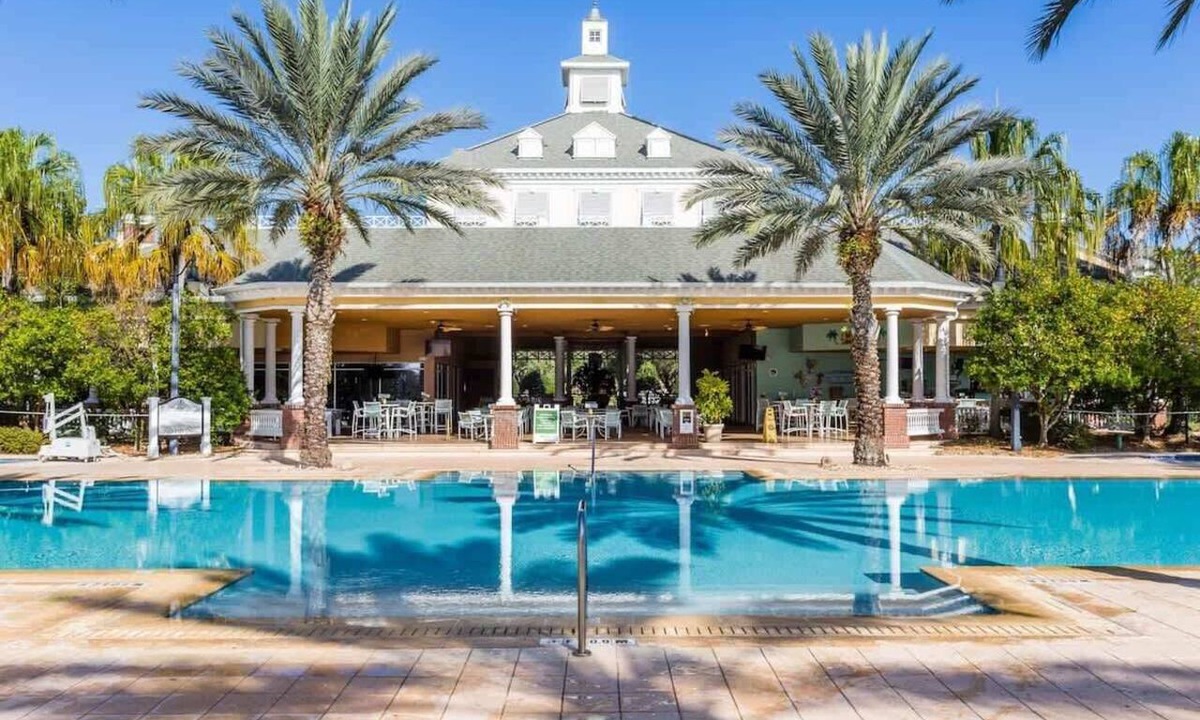 Reunion Condo | Golf-Course View Condo w/Balcony & Resort Pools