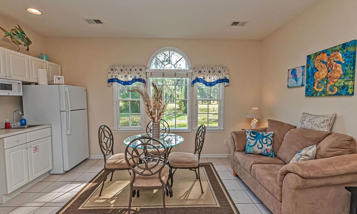 Sea Trail Condo | Golfing or beachbound - perfect spot