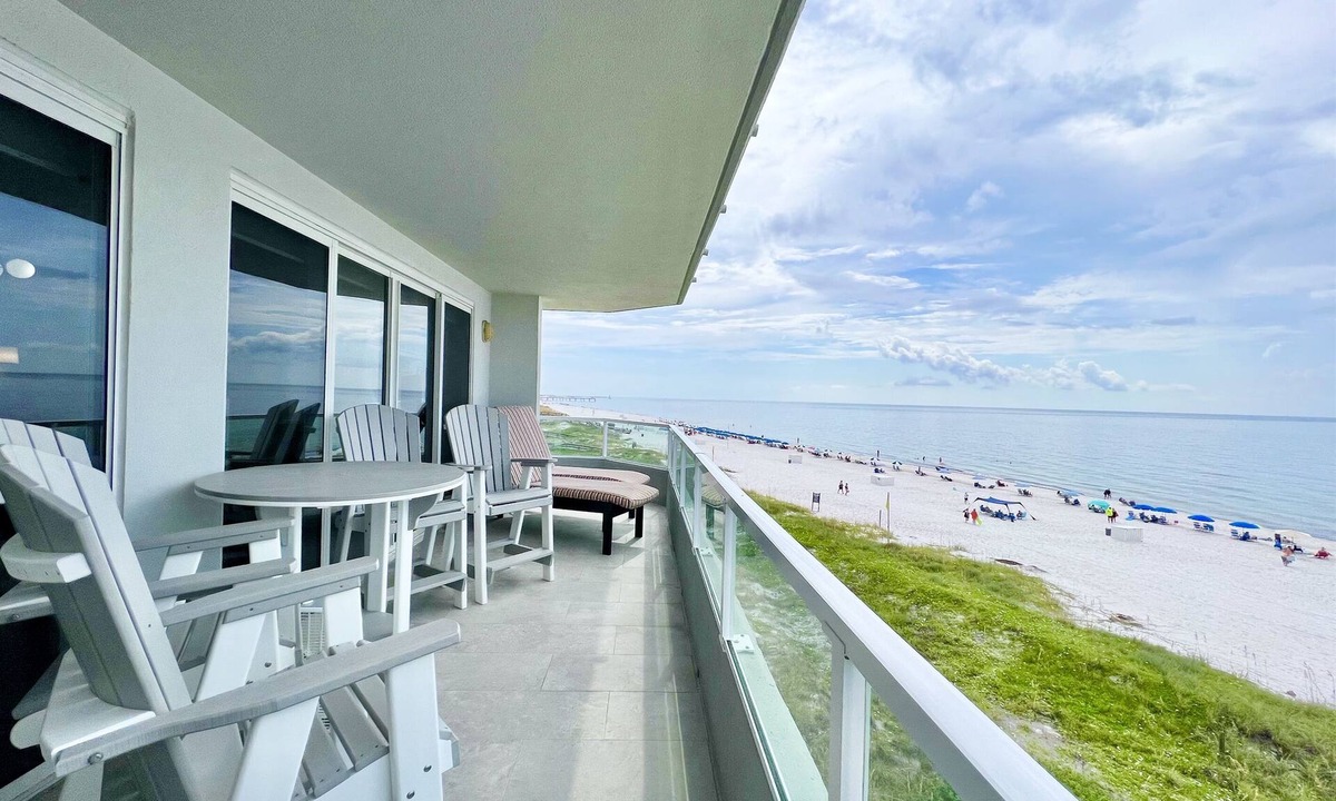 Orange Beach Condo | Gorgeous Beach-Front Orange Beach Luxury Condo with Balcony! Amazing Gulf Views!