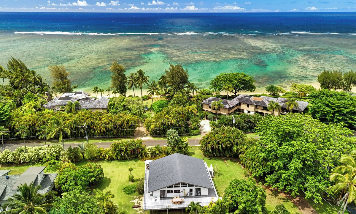 Kilauea House | Great House Across from Beautiful Anini Beach Extended Family 100 steps to sand