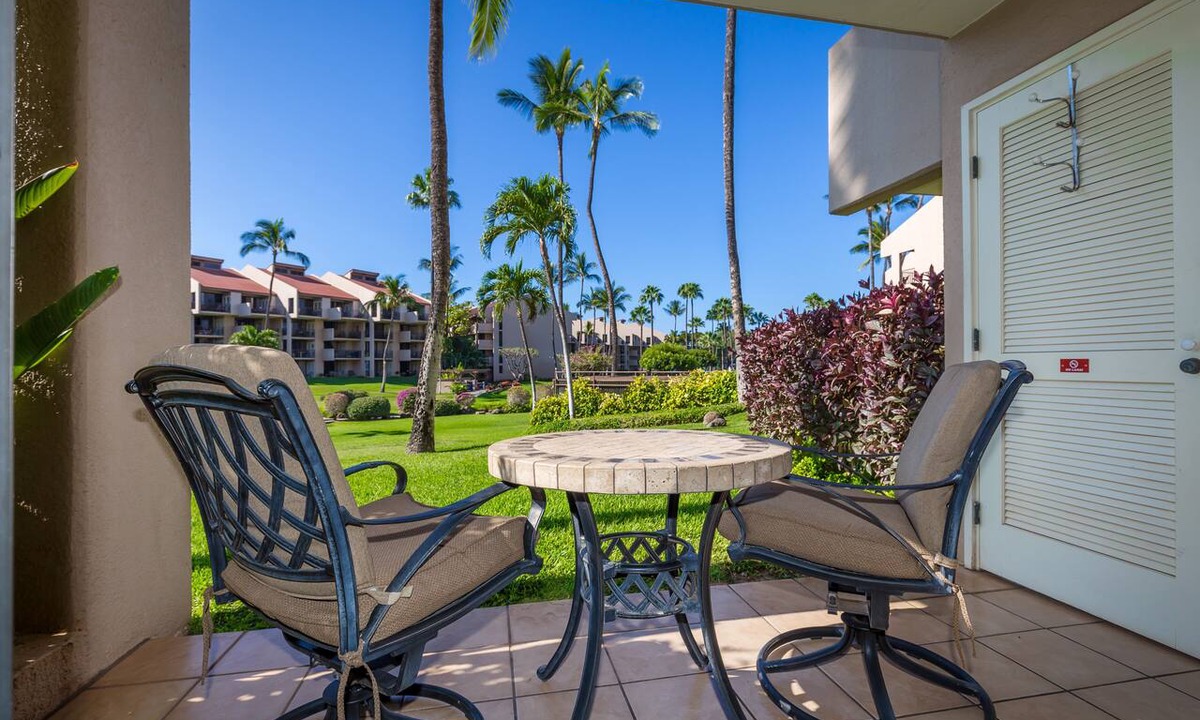 Kihei Condo | GROUND FLOOR CONVENIENCE-BEAUTIFUL OCEAN/GARDEN VIEWS-AC-METICULOUS CLEANING