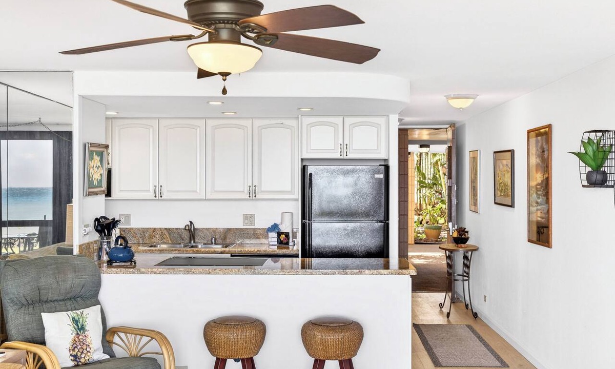 Honokowai Condo | Ground floor! Swim with the turtles! Book now!