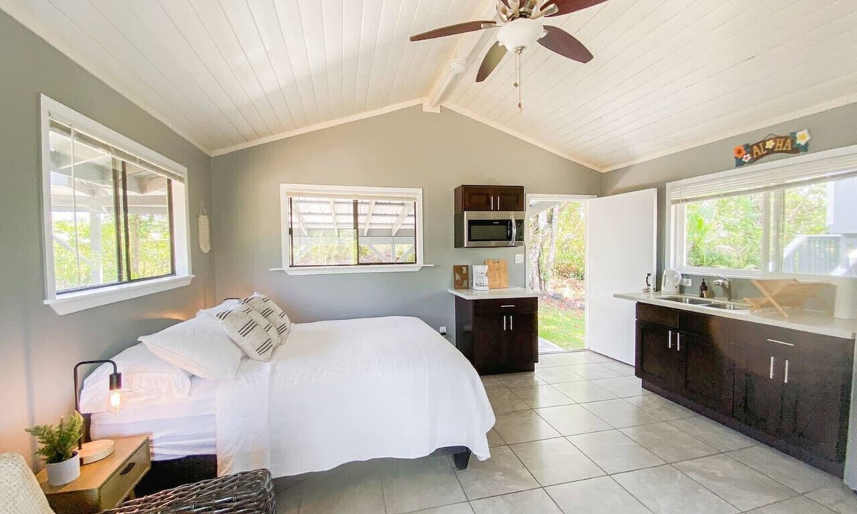 Keaau House | Hale Hialoa: Surf, Relax, Explore, Unwind