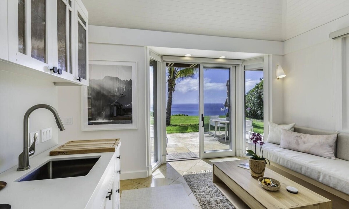 Kilauea House | Hale Nanea 1 Bedroom Home by RedAwning