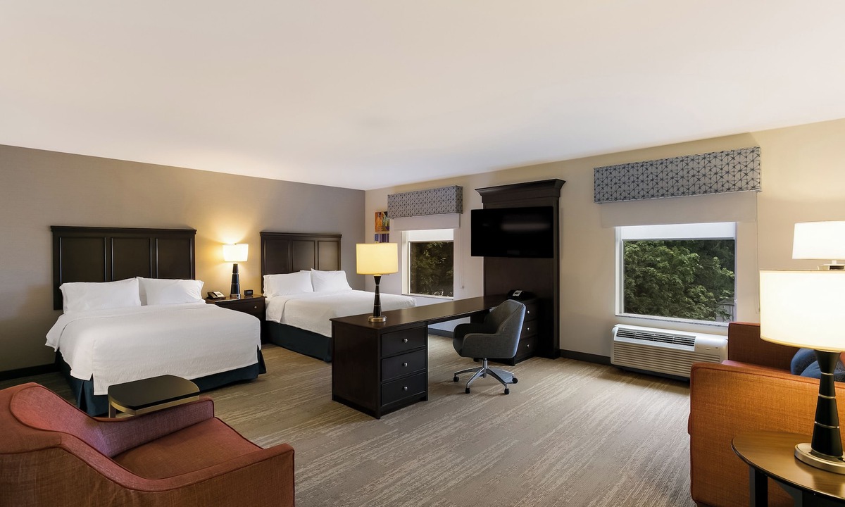 Newark Hotel | Hampton Inn & Suites Wilmington Christiana