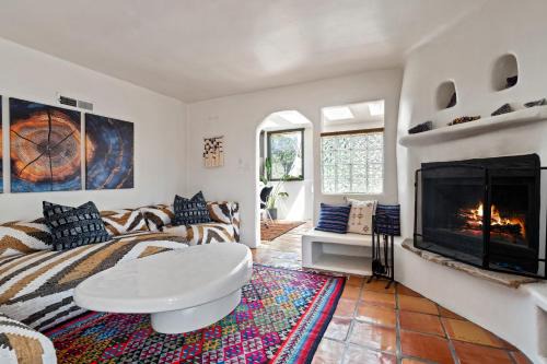 Santa Fe House | Historic Adobe Retreat near the Plaza with Hot Tub