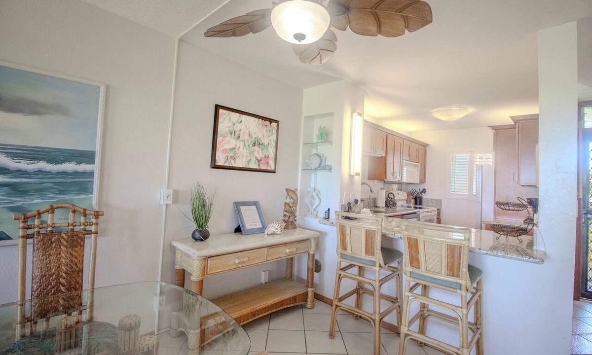 Kihei Condo | Hotel-zoned OCEAN FRONT GROUND FLOOR! Menehune Shores 121