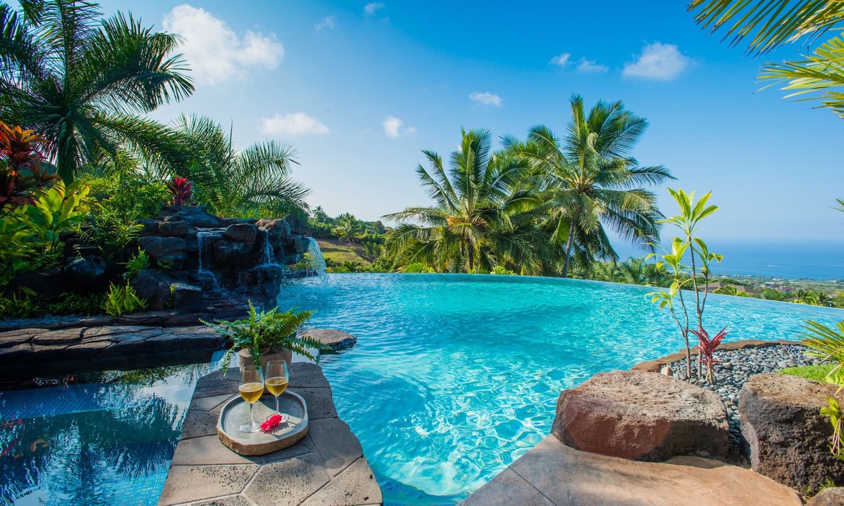Kailua-Kona House | 🏖️Infinity Pool Kona Home | Panoramic Ocean Views