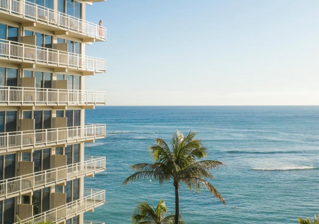 Diamond Head - Kapahulu - St. Louis Hotel | Kaimana Beach Hotel