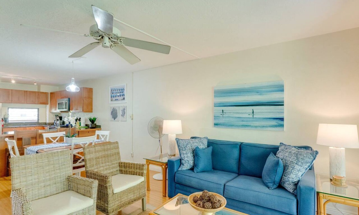 Kihei Condo | Kihei Akahi #B-203 Second Floor, Steps from Kamaole Beach, A/C Throughout