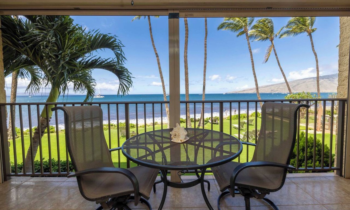 Kihei Condo | Kihei Beach Unit 204 Oceanfront Great Views Sugar Beach West Maui Mountains