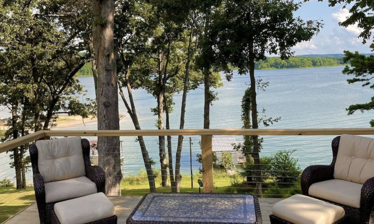 Beaver Shores House | Lakefront Luxury! Direct Water Access, Spa, Fire Pit & Boat Launch-Sleeps 17