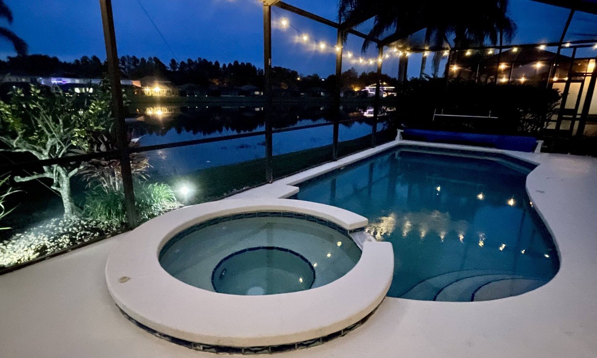 Sunset Lakes Villa | Lakeside villa, closest to Disney. Full remodel for 2026. New pool!