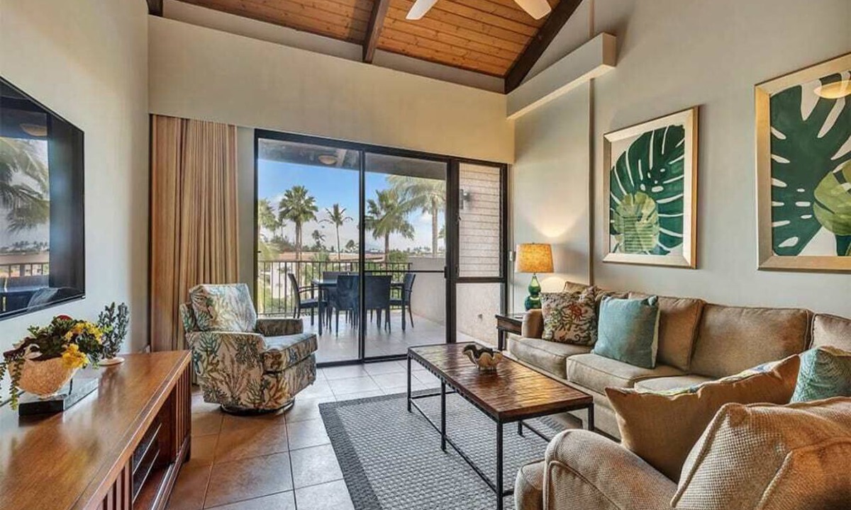 Kihei Condo | Live in Luxe Style w/Modern Kitchen, WiFi, Washer/Dryer–Kamaole Sands 10413