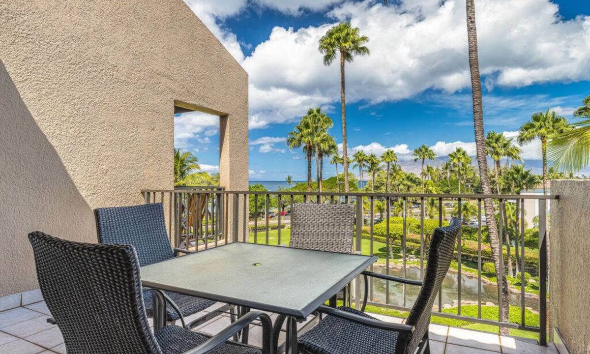 Kihei Condo | Lush Green and Ocean Views W/Lanai–Kamaole Sands