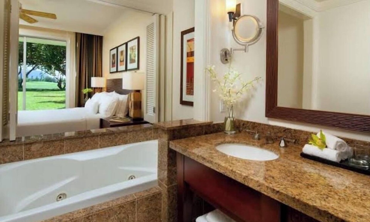 Princeville Apartment | Luxurious 1-bedroom villa with AC, WiFi at the beautiful Westin Princeville.