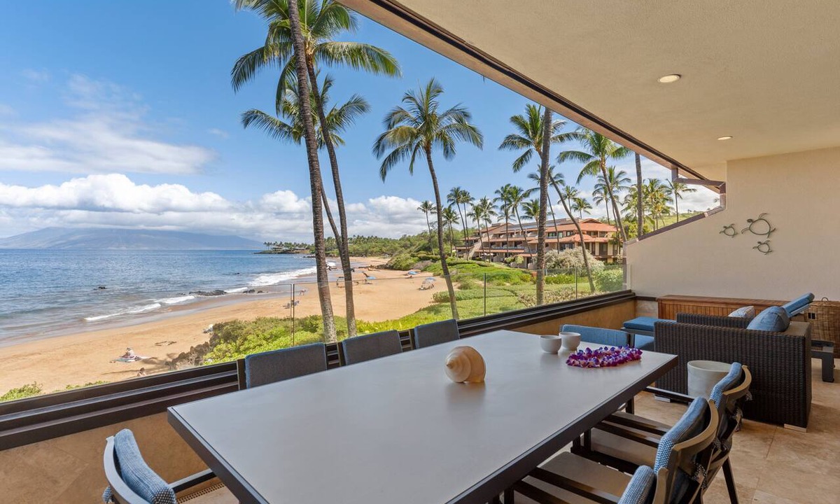 Wailea Condo | Luxurious Beachfront Condo with Modern Amenities - Makena Surf Resort #E-203