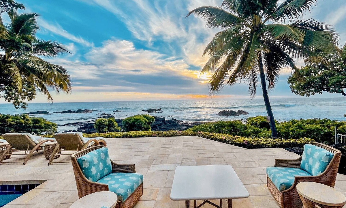 Kailua-Kona Villa | Luxury Oceanfront Private Estate, large family gatherings