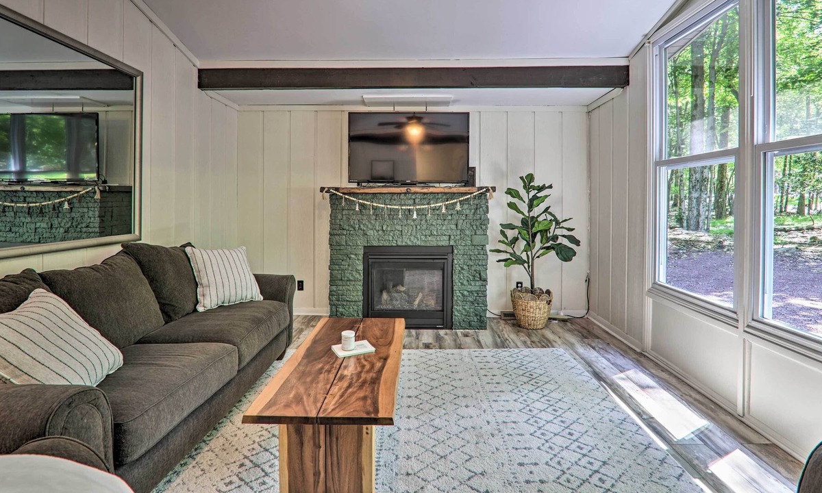Lake Harmony Estates House | Luxury Pocono Home w/ Deck, Walk to Lake Harmony!